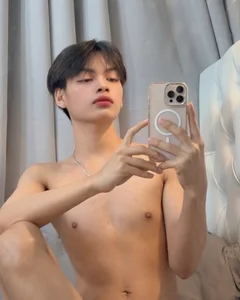 hotfreshdior Public Foto 2