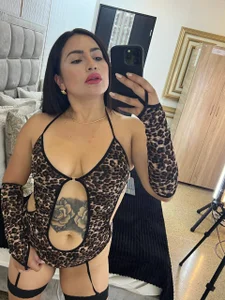 End of year temptation😈🤤 od ZaraVesari  2 snímek