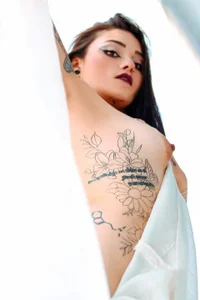 Chloe_Killua kullanıcısının 🌹 Pretty & Dangerous albümü -  3 fotoğraf