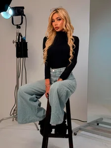 HannaConnor_ BlueJeans 👖 Pic 5