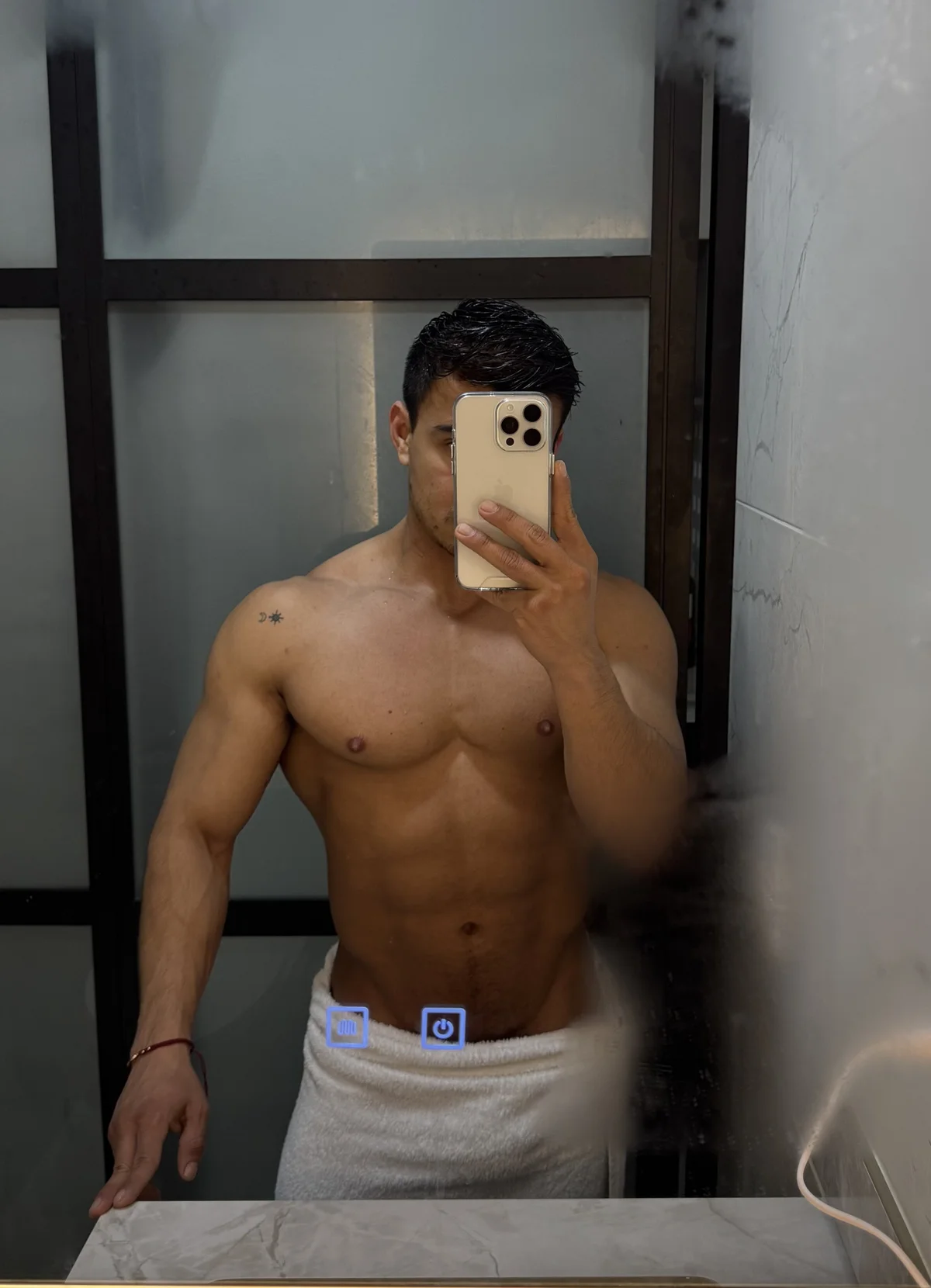 Chris_Clarck immagine di tendenza 2370