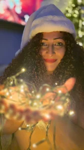 Open your gift and open my ass od LilihtMature  2 snímek