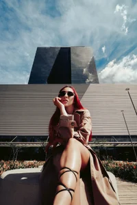 AmmyScott Sun, street, and overcoat 🕶 Foto 5