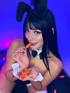 LindaWz_ easter day is here!🐇 Pic