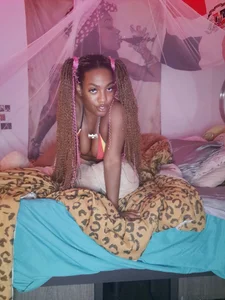 Slice of sexyyyyy 🥵🍫🍓 de ChocolatCoveredStrawberry Foto 8