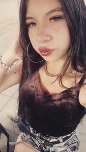 AylaKissVs Public Pic