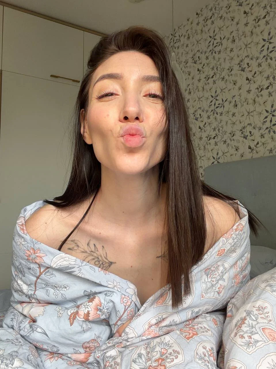 Foto em tendência de BallerinaCappuccino_ 8230