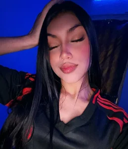 Nicolle_Quiintero Public slika 3