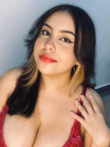 Dalila_Sky Do you like my new look? Bilde