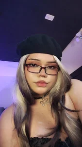 Just Me de Maxxxine1  Imagens