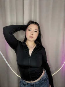 AlberthaEscue My Own Canvas Pic 3