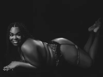 EbonyHenner Public Billede 5