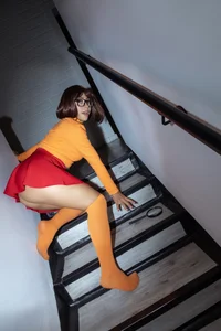 AndreaVelasco I'm not shy... just very curious 😈 Immagine  5