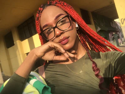 DakotaRosee A little of sun. 😁 Pic 5