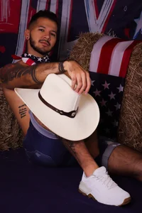 mister_miike Independence day টি ছবি