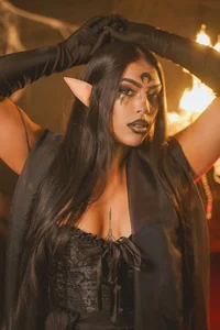 RiriiBrunette__ the goddess of darkness 🖤🐦‍⬛ Billede 4