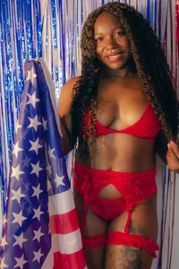 mia_pineda Happy 4th July 💥 Immagine  3