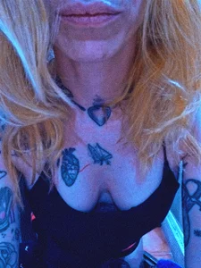 Malessia12 Public টি ছবি