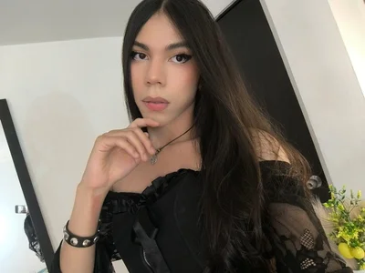 Sara_cutie_ Know me a litle bit Pic 2