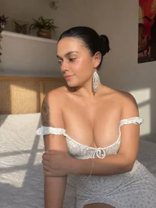 ellamartin1 Public Pic 6