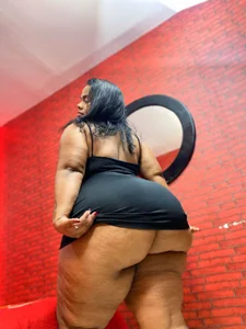 WALESKABBW_ASS: Dangerous Delight ⚠️ ( 3 фото)