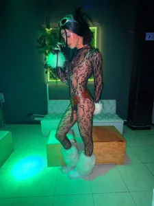 nicki-west night out Pic