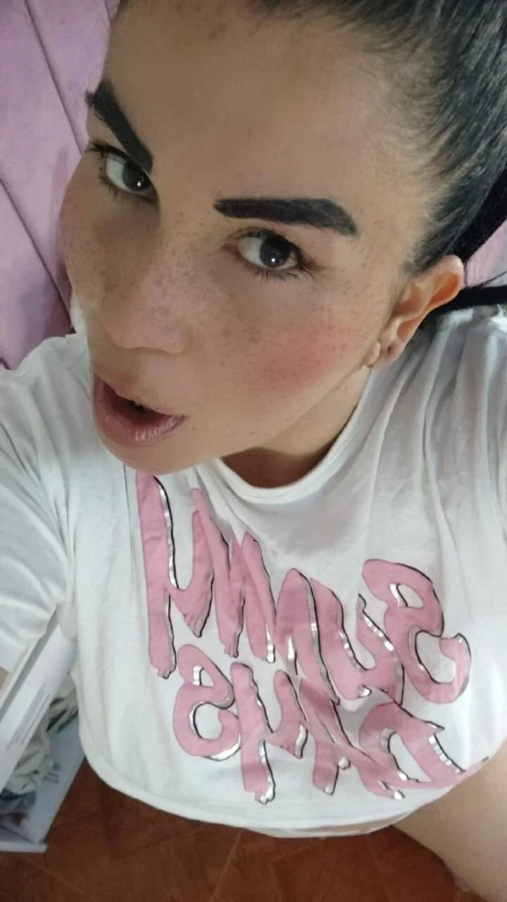 Foto em tendência de AriannaAdames 4342