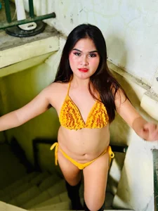 ASIANhotKHRIXZY i am good and hot fresh young ts Billede