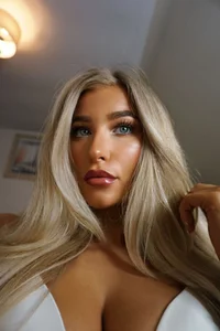 Rosebellaa Public Foto 2