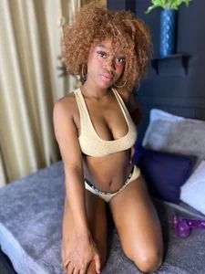 nikkystorm1_ your favorite black girl Foto 3