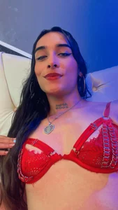 SkarletRuiz Red Of pacion 💖 Pic 4