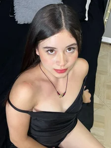 Do you like how the dress looks on me?🔥 de victoria_cutee  8 Imagens