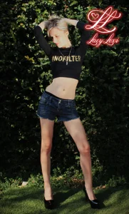 LacyLexiのI never use filters..の 5枚の写真