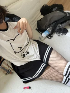 Lucylovcum Public Poză 3