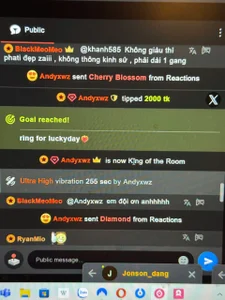 _Misaki_Eriのanh iuの枚の写真