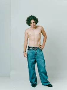 bruce_oliver69: me ♥ ( фото)