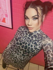 ravenrayyy@xh Raven Public Foto 4