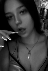 ChelseaAnness Public Pic 4