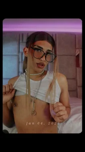 your naughty girl de Dom_venena  4 photos