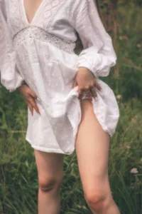 AmiLewis Home photos in nature 🤍 Pic 4