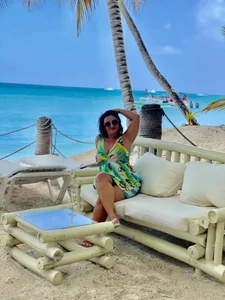 Curvymilf48 Public Pic 2