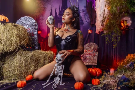 Lillyortiz Kiss my curses... if you dare 💋👁️ Foto 4