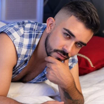 Foto em tendência de NicoSaint_ 2433