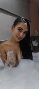 scarlett_diamondd bubbles❤😈 Εικόνα 2