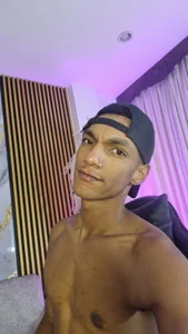 JulienSaint Selfie in this day🌚 Pic