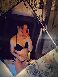 gabyye_capprins kullanıcısının 💜 albümü -  4 fotoğraf