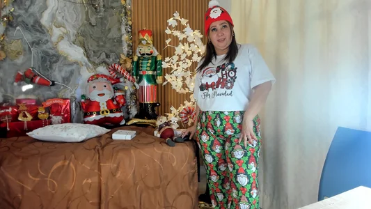 Danna_topless: Feliz navidad ( 2 фото)