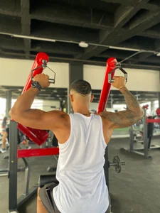 MagnusWar in the gym Pic 4