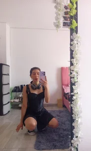 zoe-moreau 🖤🕷😈 Bilde 5