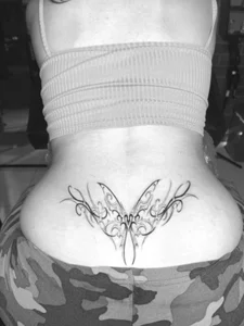 Yesamin_Stone18 I GOT A NEW TATTOO, DO YOU LIKE IT? 🍑🖊️🦋❤️‍🔥 Foto 9
